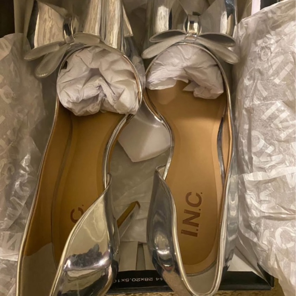 INC International Concepts Silver Heels with Reflective Finish